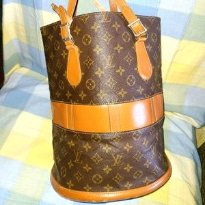 Louis Vuitton Monogram Petit Bucket Purse